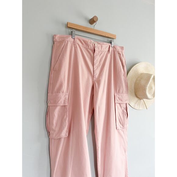 Madewell | Garment Dyed Low-Slung Straight Cargo | Petal Pink | Sz 33 | NWT - Picture 2 of 10